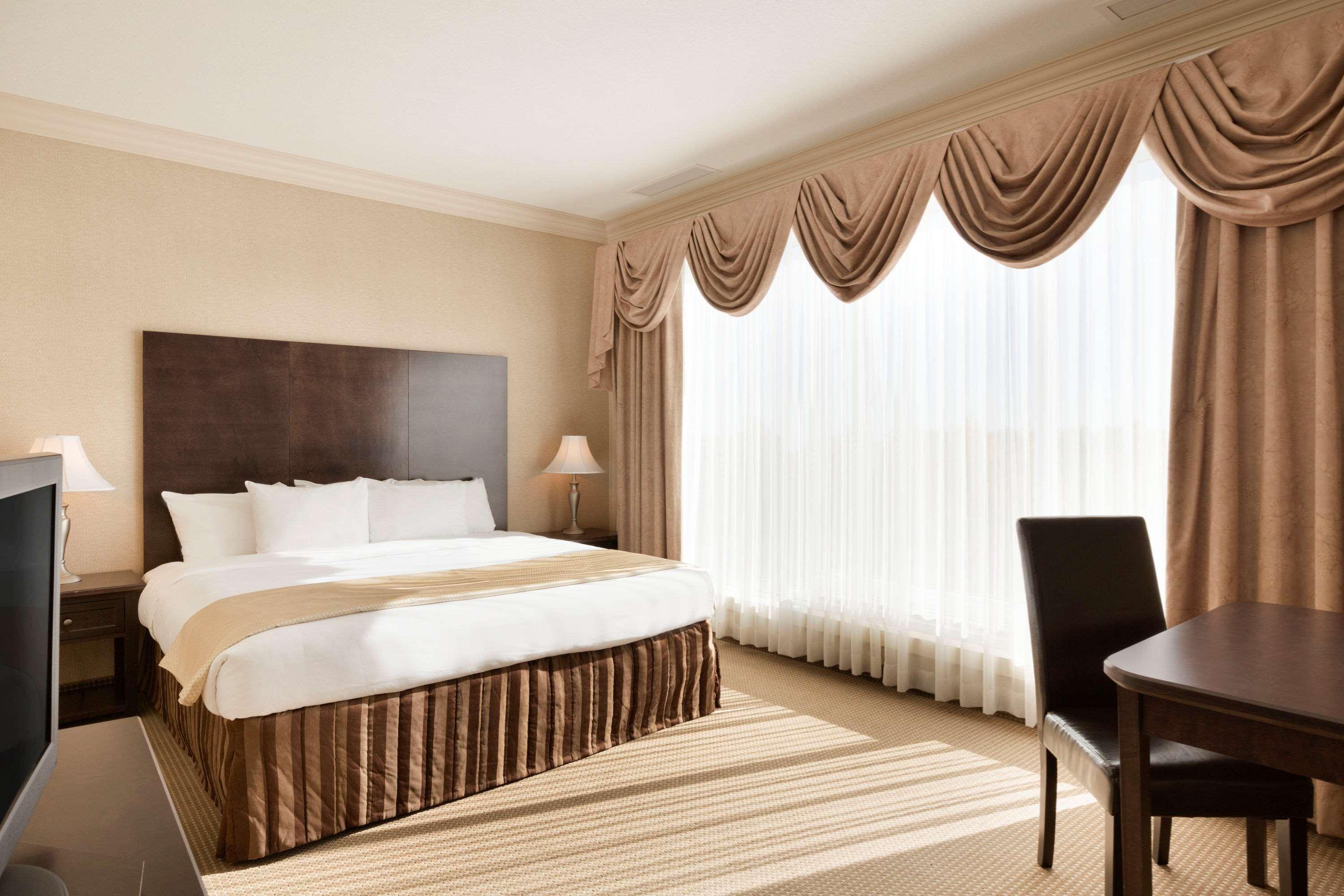 Border Inn & Suites Lloydminster Zewnętrze zdjęcie