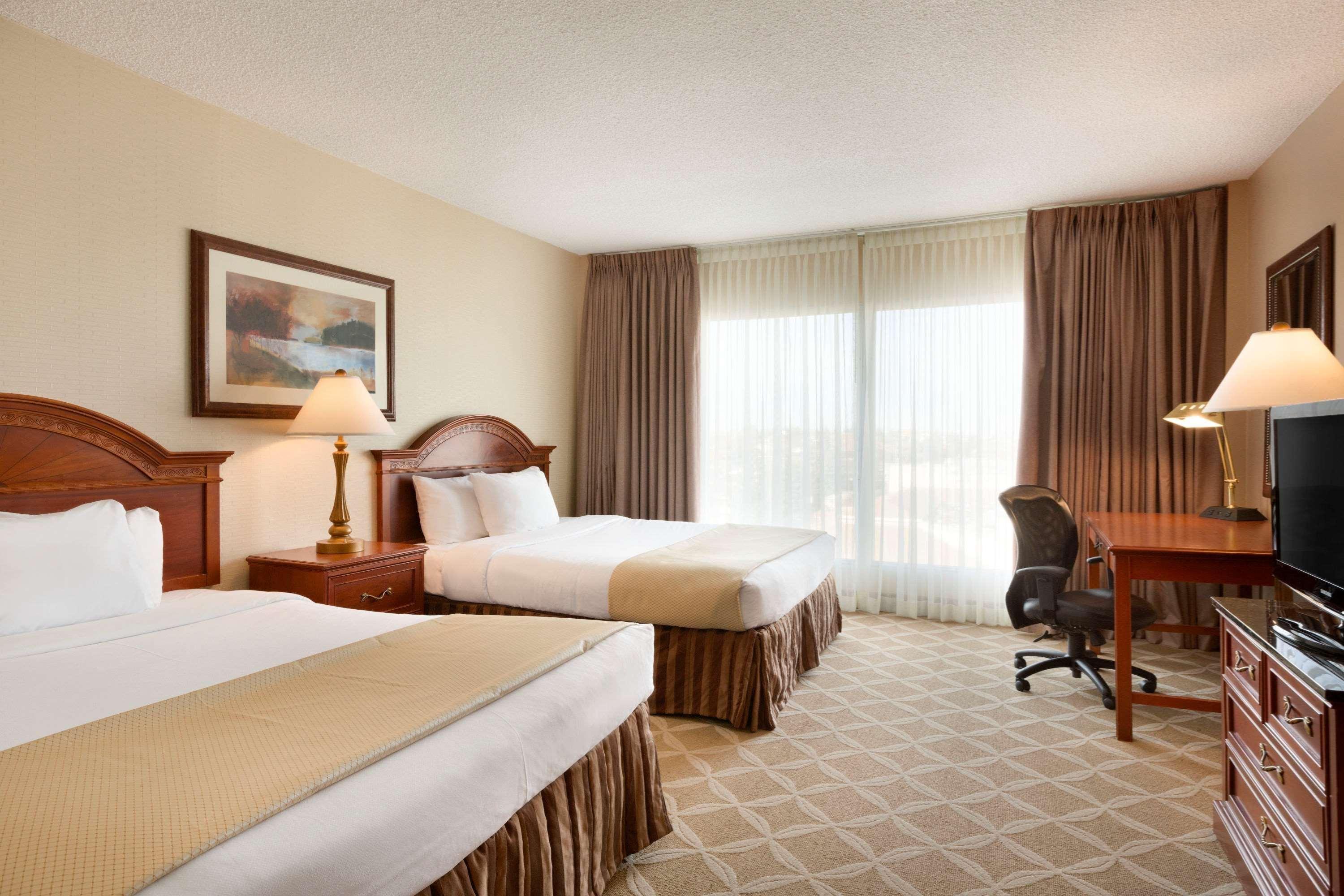 Border Inn & Suites Lloydminster Zewnętrze zdjęcie