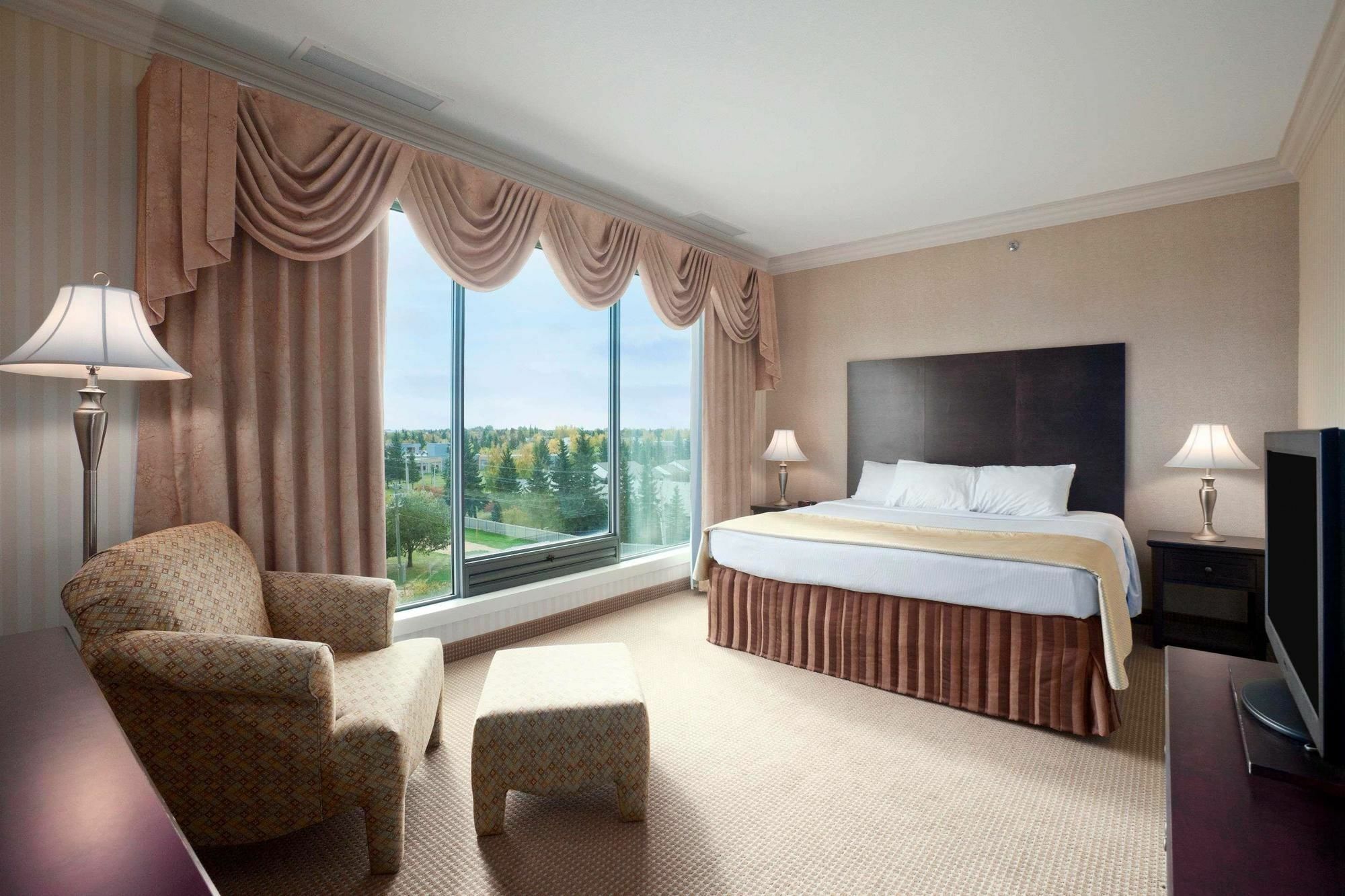 Border Inn & Suites Lloydminster Zewnętrze zdjęcie